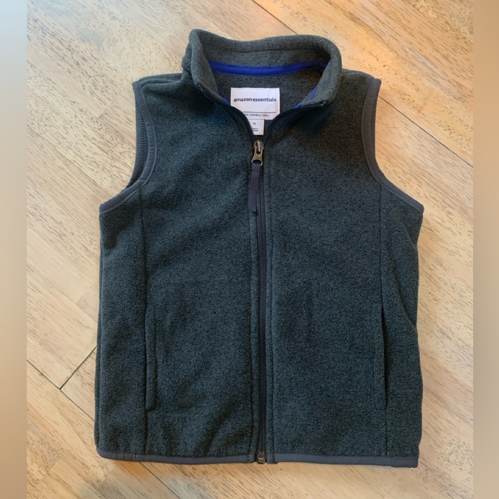 Amazon Essentials Charcoal Kids’ Fleece Vest 4T